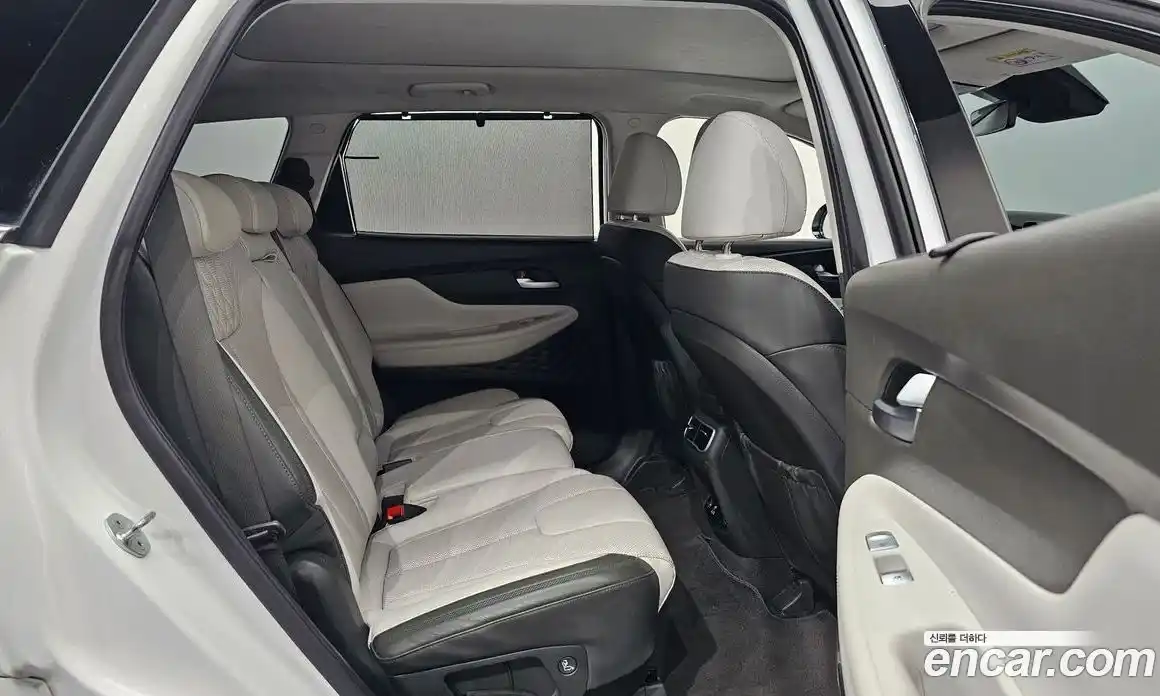 Hyundai Santa Fe 2022 1.6 Автомат в Москве № 112990, фото 19