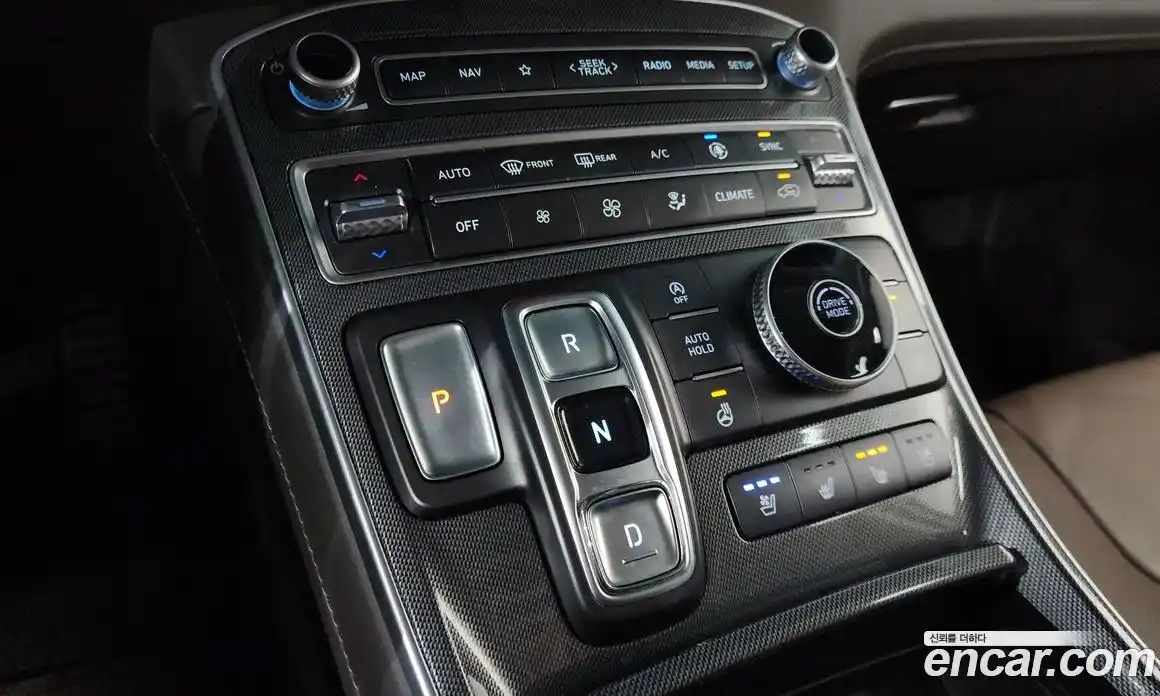 Hyundai Santa Fe 2023 2.5 Автомат в Москве № 113251, фото 5