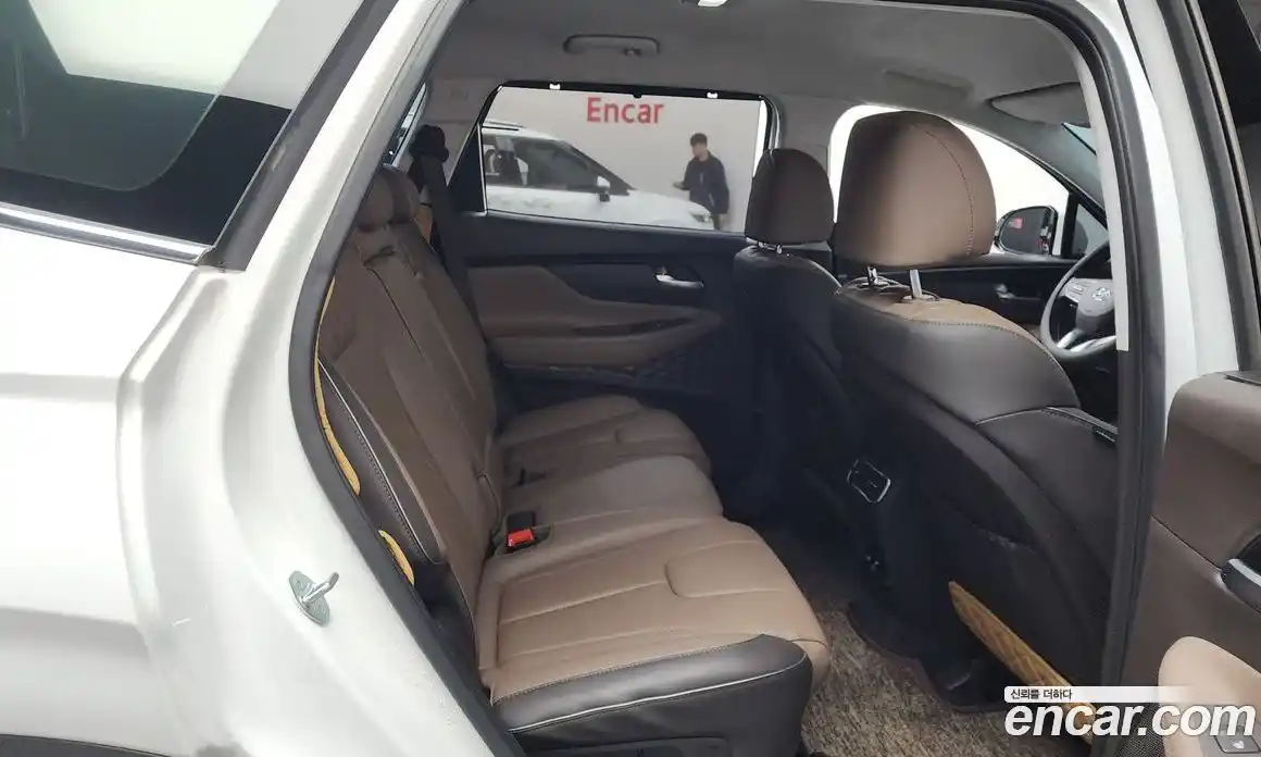 Hyundai Santa Fe 2023 2.5 Автомат в Москве № 113251, фото 7