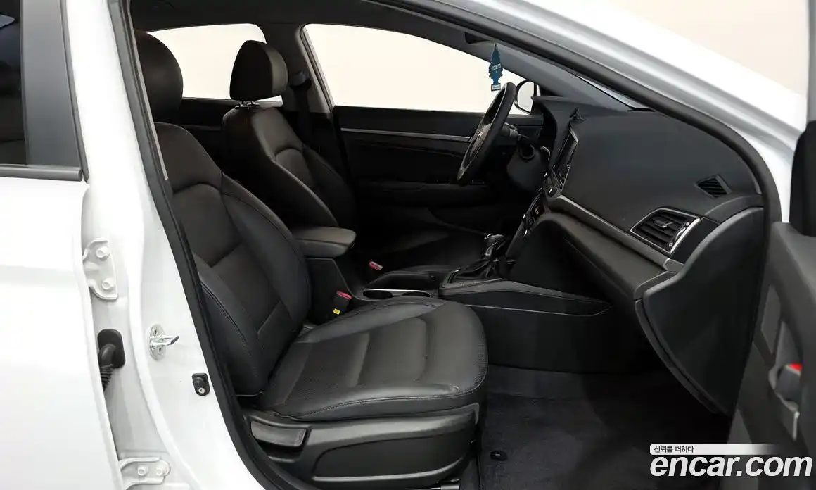 Hyundai Avante 2018 1.6 Автомат в Москве № 117204, фото 12