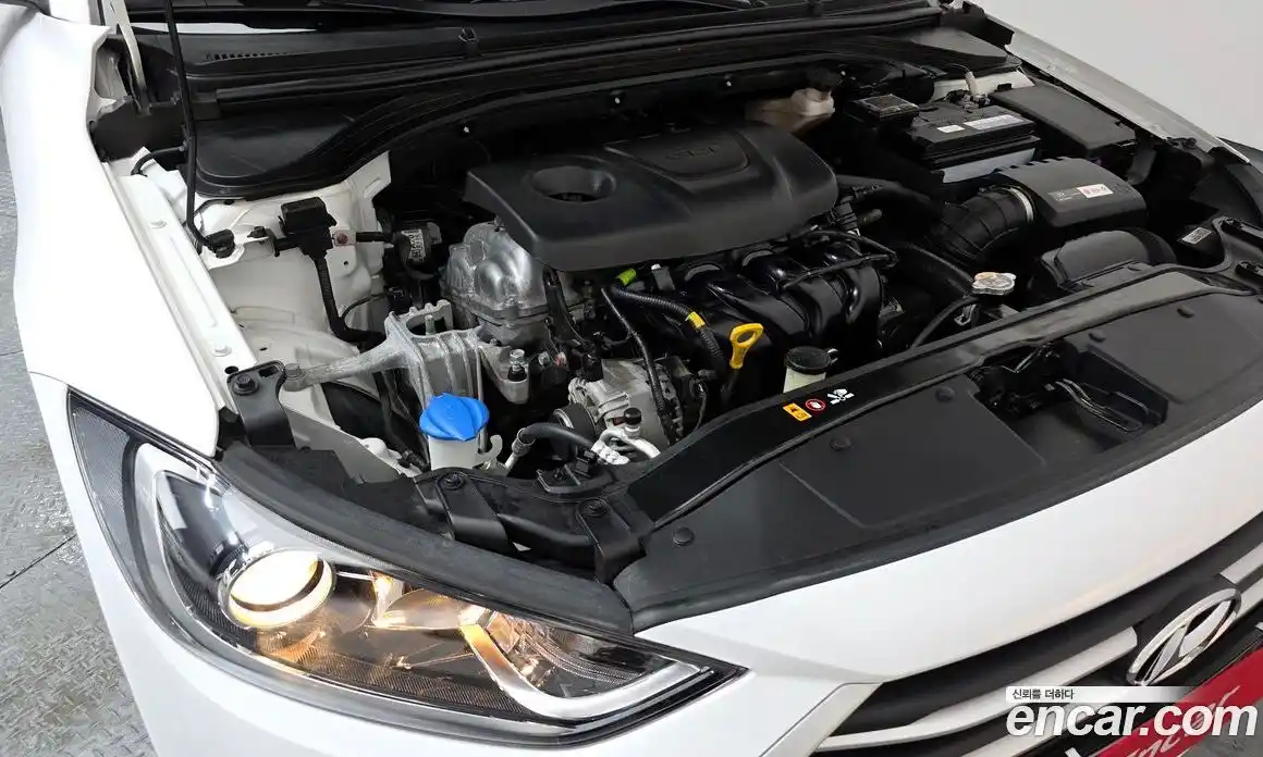 Hyundai Avante 2018 1.6 Автомат в Москве № 117204, фото 15