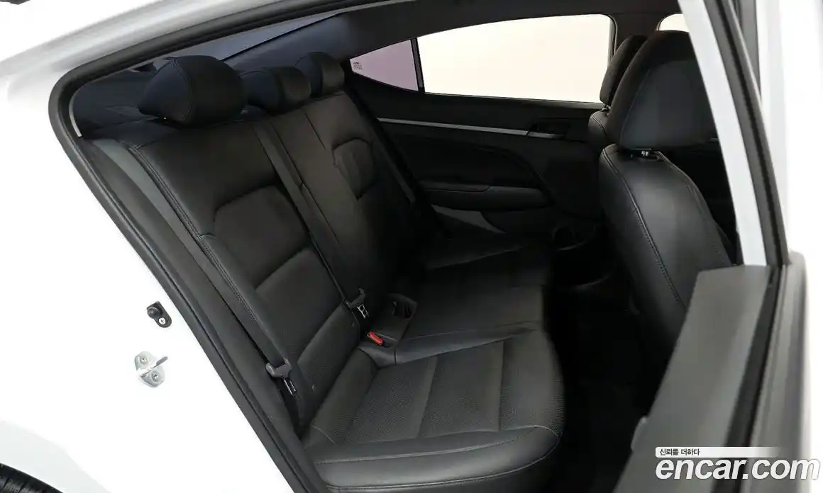 Hyundai Avante 2018 1.6 Автомат в Москве № 117204, фото 18