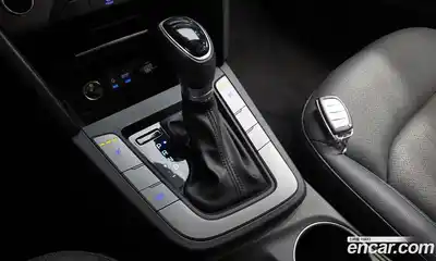 Hyundai Avante 2018 1.6 Автомат в Москве № 117204, миниатюра 7