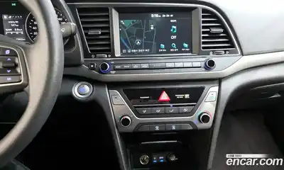 Hyundai Avante 2018 1.6 Автомат в Москве № 117204, миниатюра 8