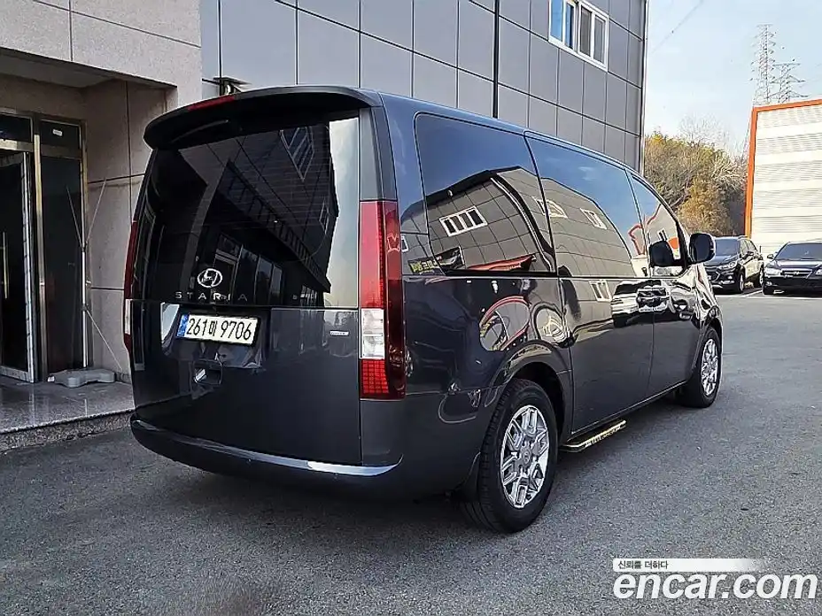 Hyundai Staria 2022 2.2 Автомат в Москве № 122395, фото 3