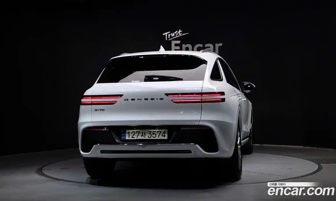 Genesis GV70 2024 2.2 Автомат в Москве № 12994, фото 4