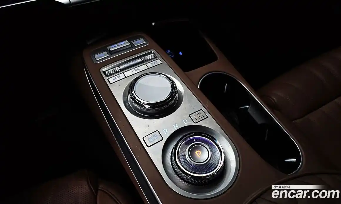 Genesis GV70 2024 2.2 Автомат в Москве № 12994, фото 9