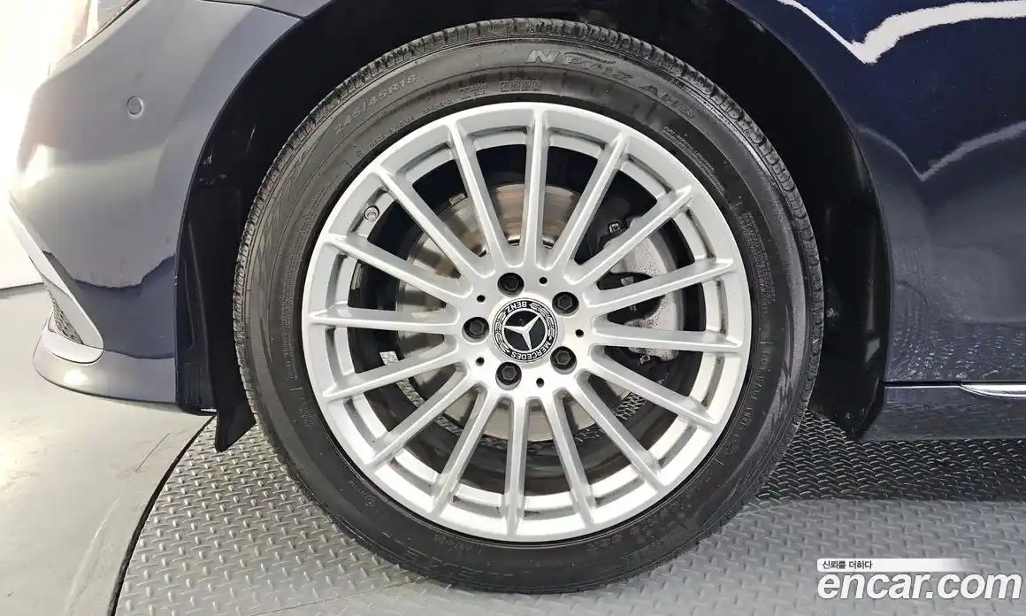 Mercedes-Benz E-Class 2022 2.0 Автомат в Москве № 161601, фото 5