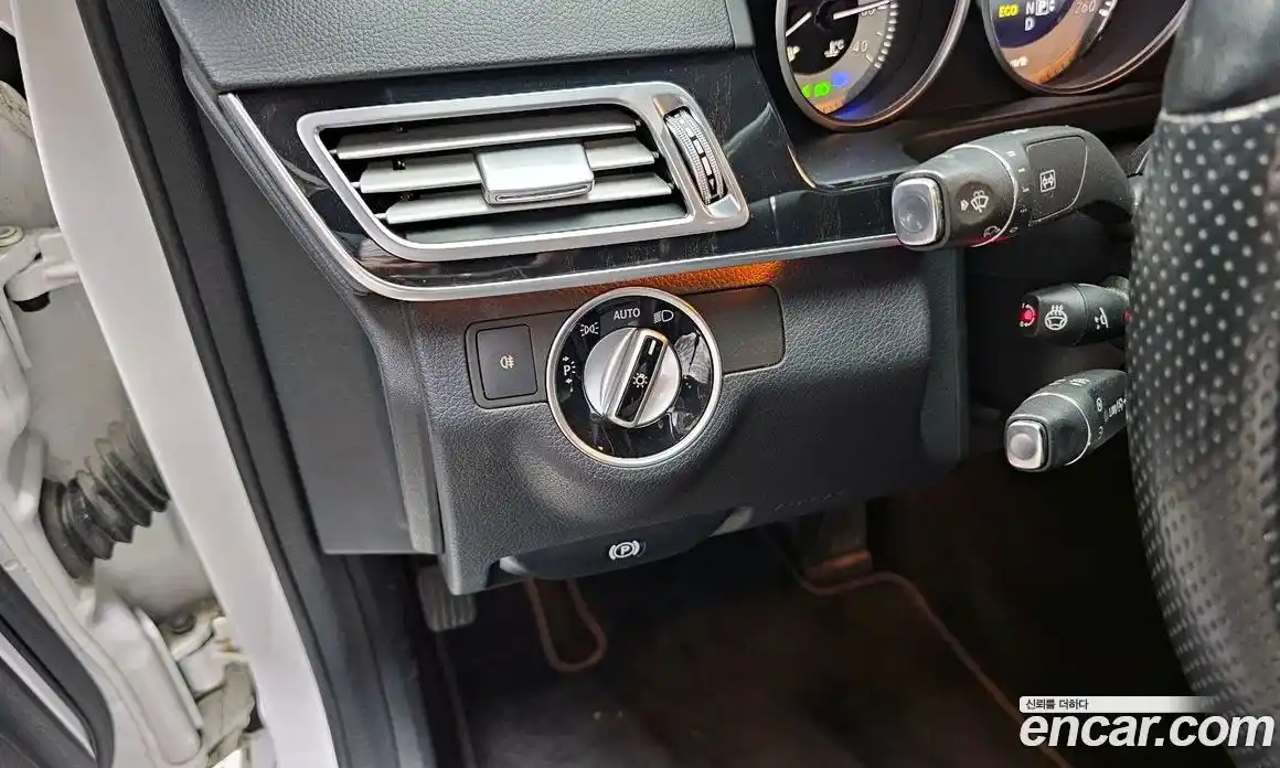 Mercedes-Benz E-Class 2015 2.0 Автомат в Москве № 161781, фото 13