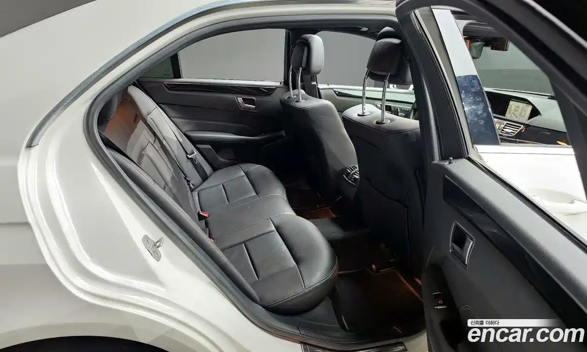 Mercedes-Benz E-Class 2015 2.0 Автомат в Москве № 161781, фото 14