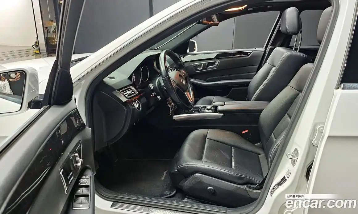 Mercedes-Benz E-Class 2015 2.0 Автомат в Москве № 161781, фото 9