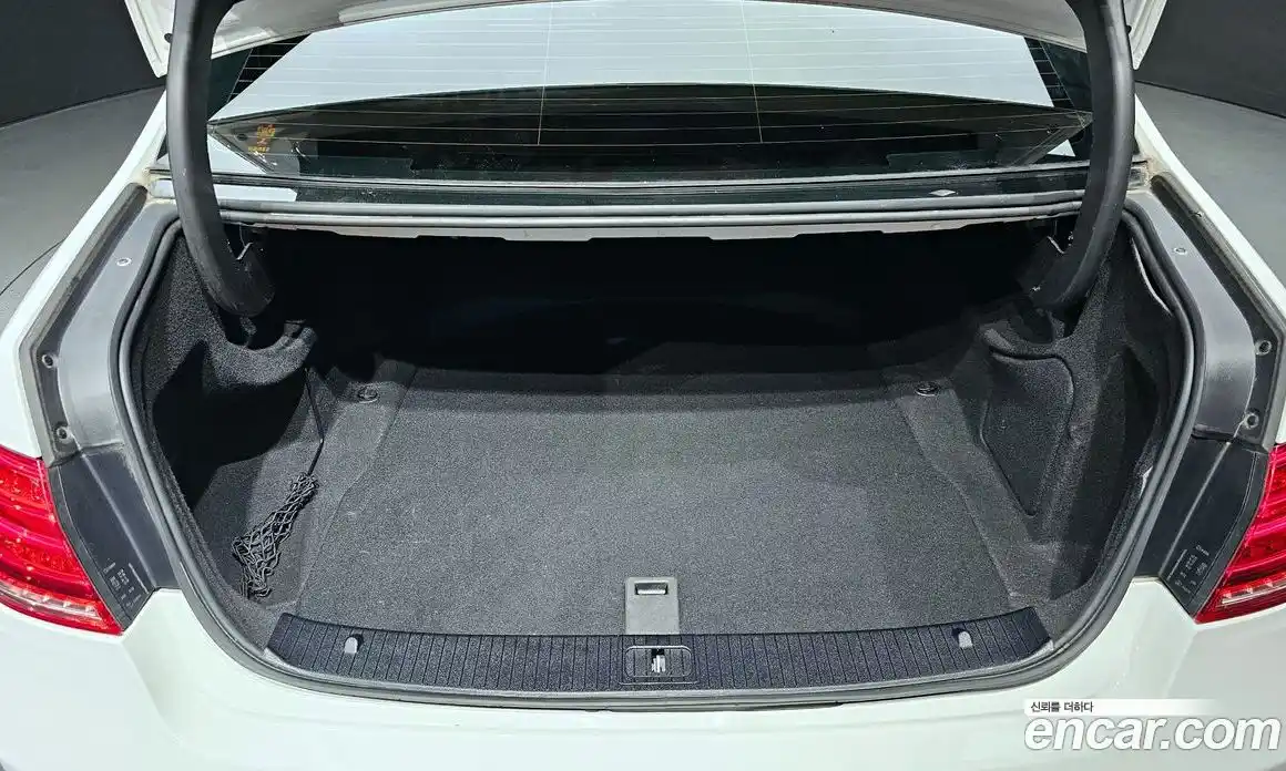 Mercedes-Benz E-Class 2015 2.0 Автомат в Москве № 161781, фото 10