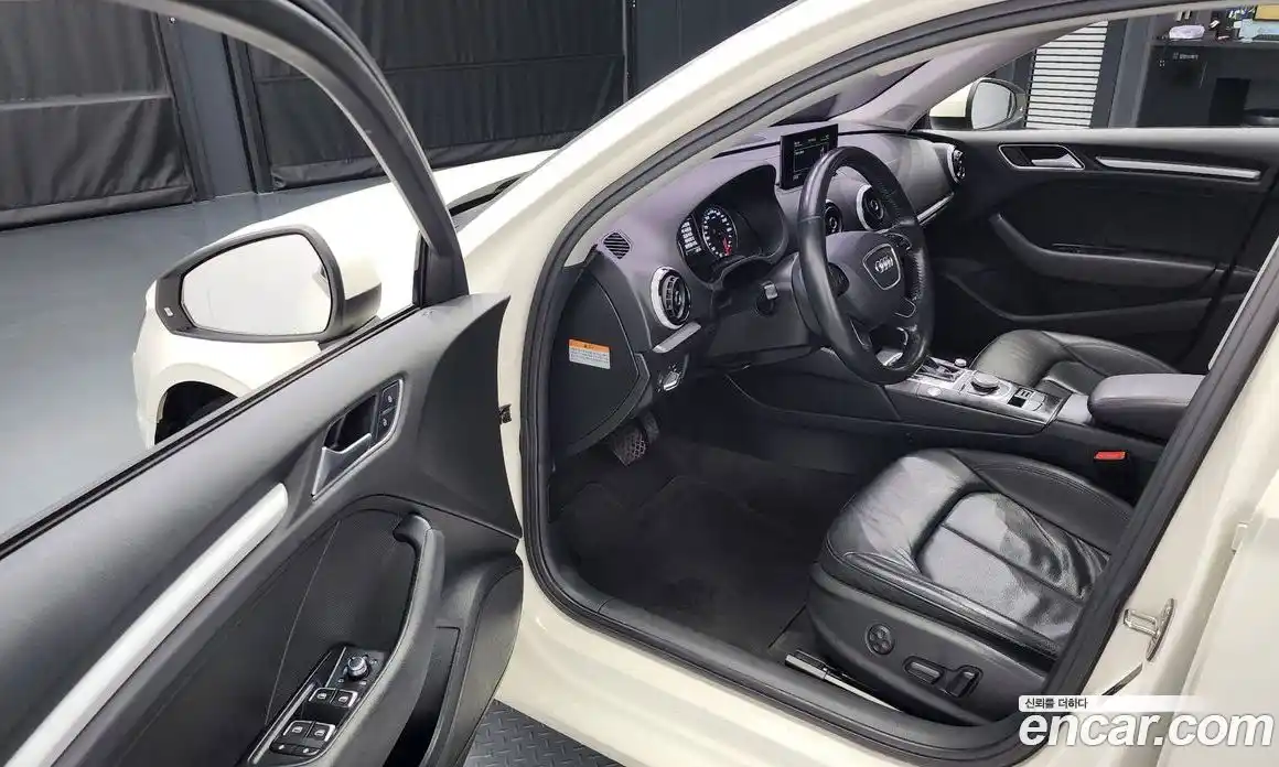 Audi A3 2015 1.6 Автомат в Москве № 163775, фото 1