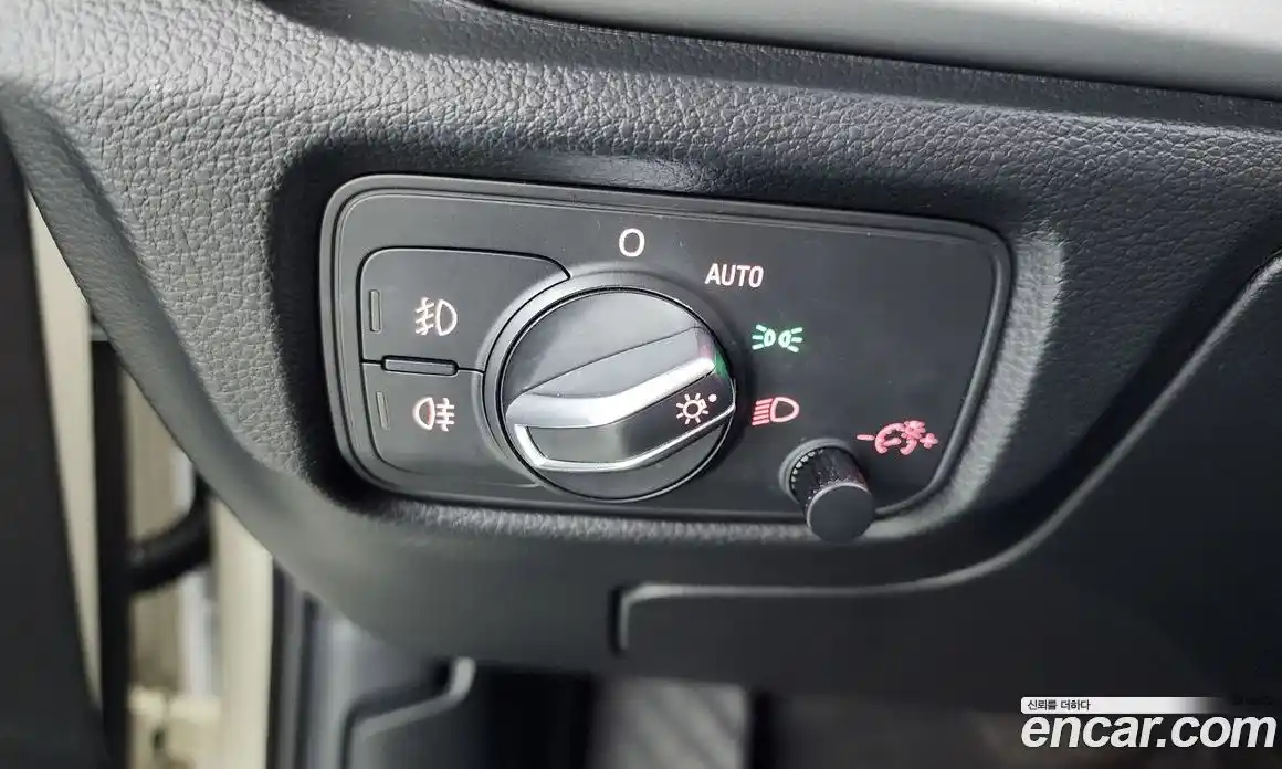 Audi A3 2015 1.6 Автомат в Москве № 163775, фото 11