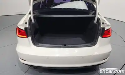 Audi A3 2015 1.6 Автомат в Москве № 163775, миниатюра 3