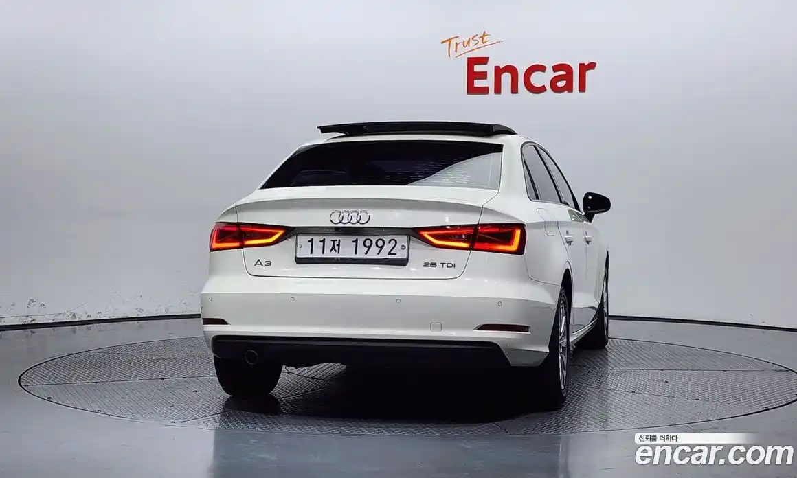 Audi A3 2015 1.6 Автомат в Москве № 163775, фото 6