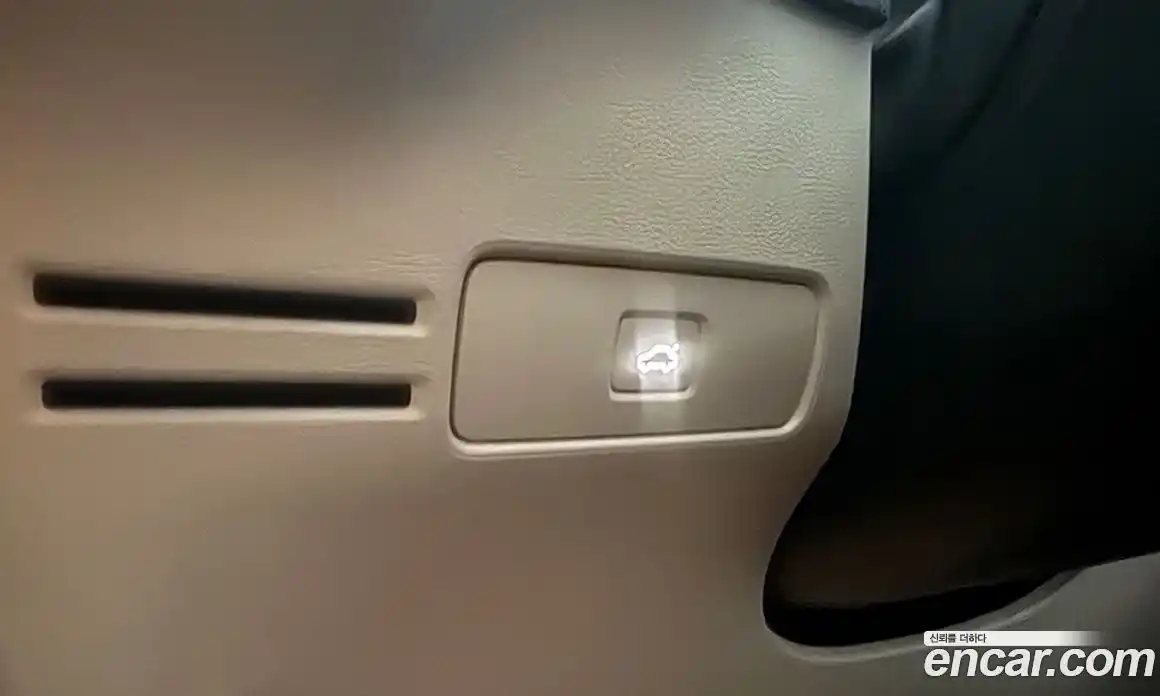 Volvo XC40 2023 2.0 Автомат в Москве № 164750, фото 15