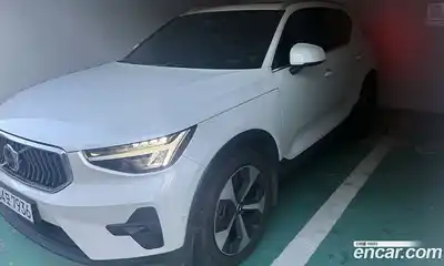 Volvo XC40 2023 2.0 Автомат в Москве № 164750, миниатюра 2