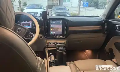 Volvo XC40 2023 2.0 Автомат в Москве № 164750, миниатюра 10