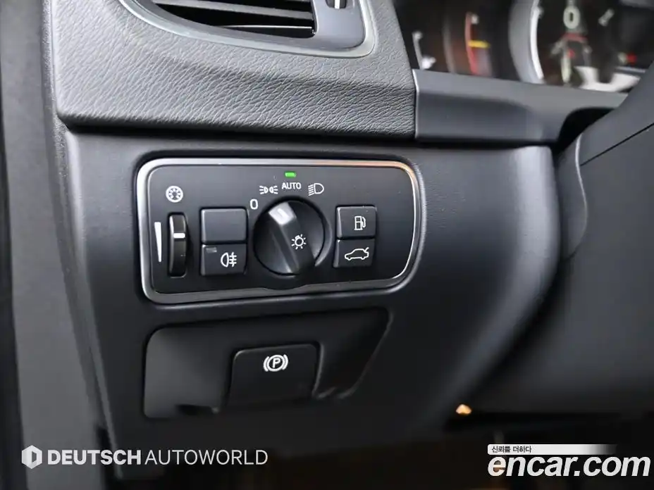 Volvo V60 2018 2.0 Автомат в Москве № 164880, фото 17