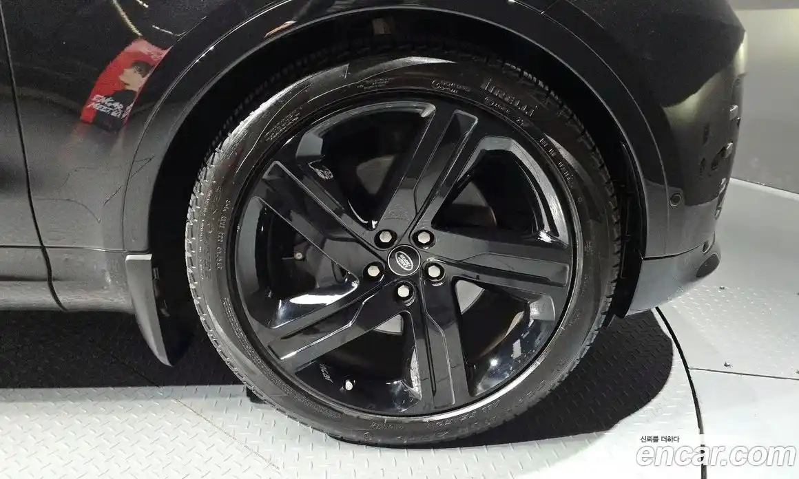 Land Rover Discovery 2024 3.0 Автомат в Москве № 166060, фото 1