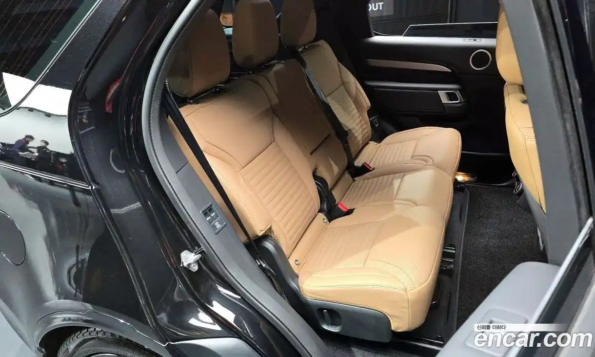 Land Rover Discovery 2024 3.0 Автомат в Москве № 166060, фото 2