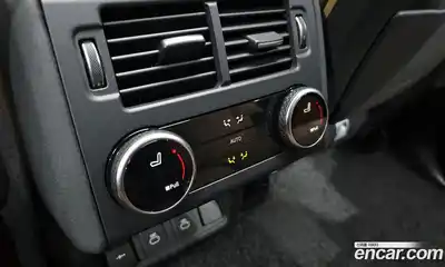 Land Rover Discovery 2024 3.0 Автомат в Москве № 166060, миниатюра 7