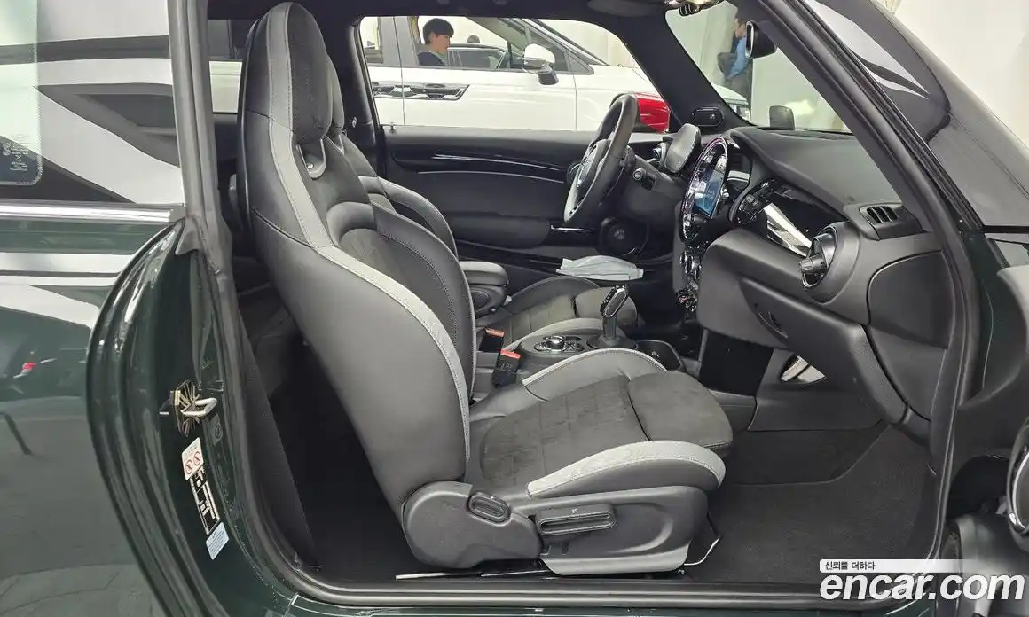 Mini Cooper 2023 2.0 Автомат в Москве № 167035, фото 11