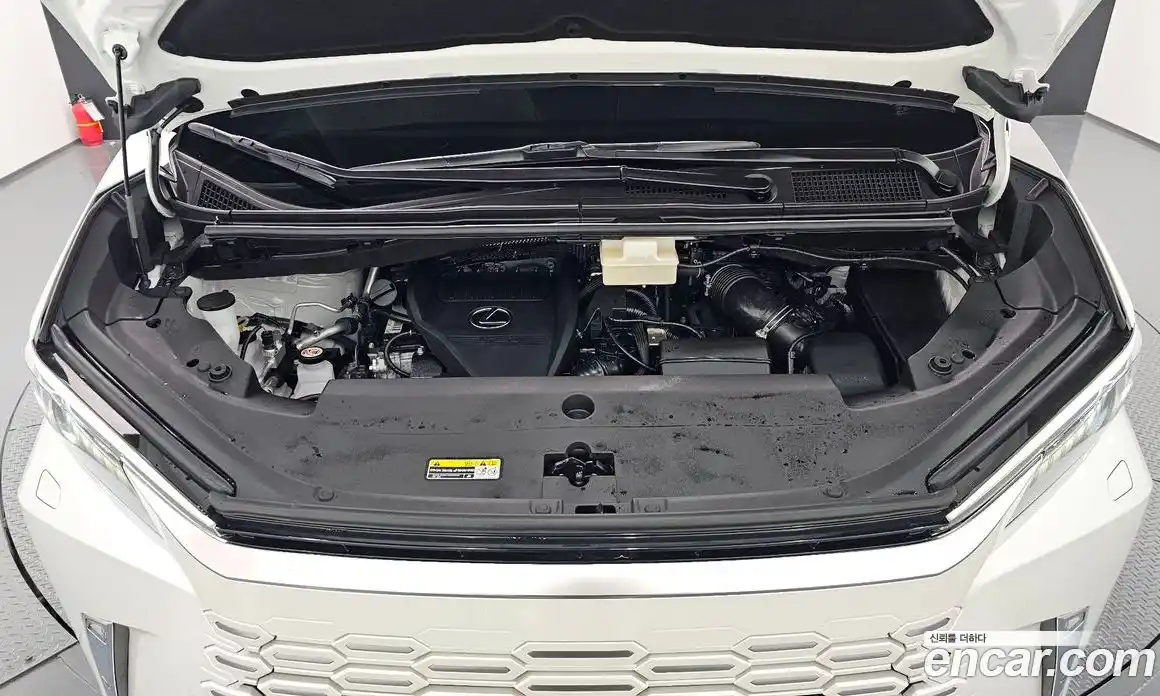Lexus LM 2025 2.5 Автомат в Москве № 167980, фото 10