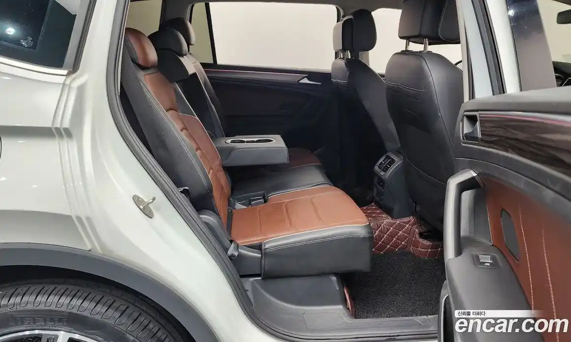 Volkswagen Tiguan 2023 2.0 Автомат в Москве № 168522, фото 12