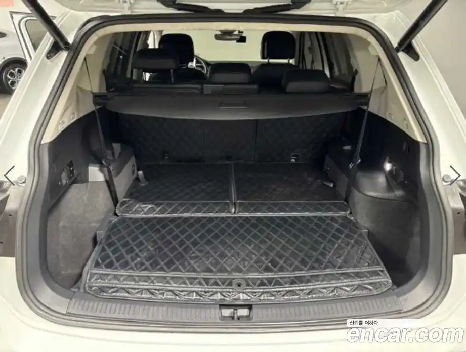 Volkswagen Tiguan 2023 2.0 Автомат в Москве № 168522, фото 18