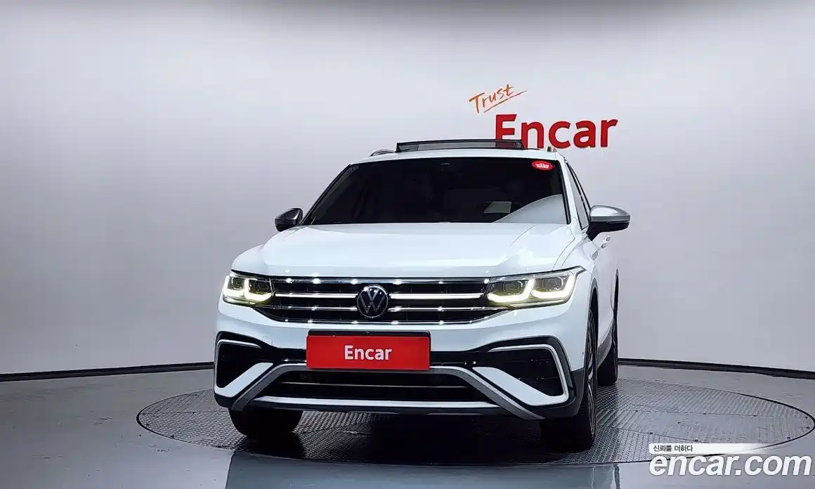 Volkswagen Tiguan 2023 2.0 Автомат в Москве № 168522, фото 3
