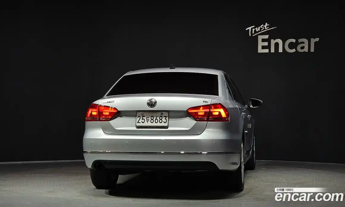 Volkswagen Passat 2014 2.0 Автомат в Москве № 168995, фото 15