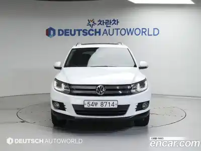 Volkswagen Tiguan 2015 2.0 Автомат в Москве № 169214, миниатюра 3