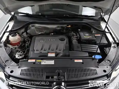 Volkswagen Tiguan 2015 2.0 Автомат в Москве № 169214, миниатюра 6