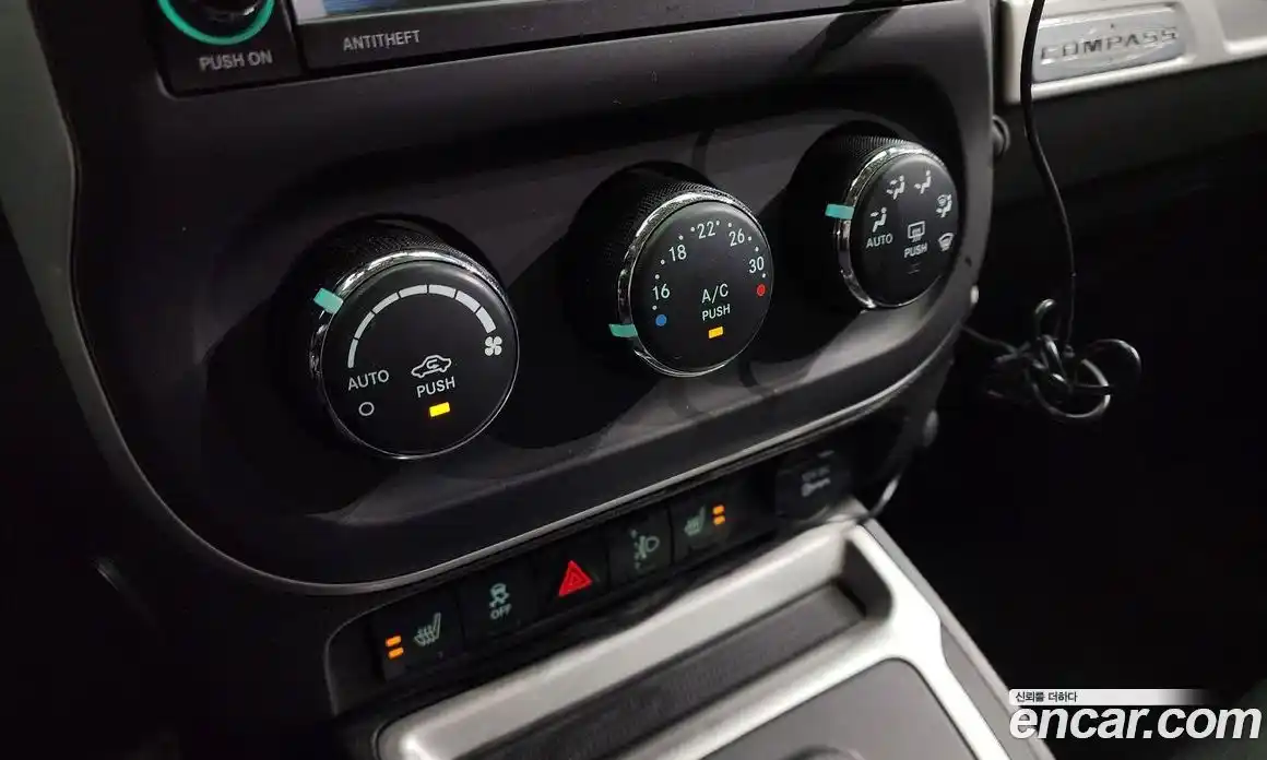 Jeep Compass 2014 2.4 Автомат в Москве № 169773, фото 17