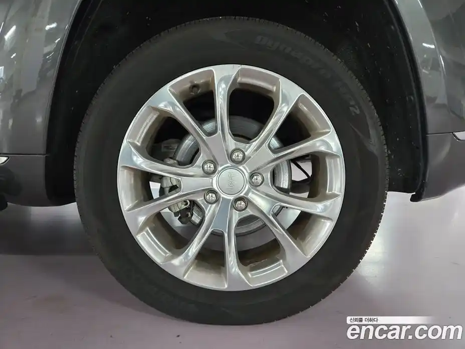 Jeep Cherokee 2021 3.6 Автомат в Москве № 170046, фото 6