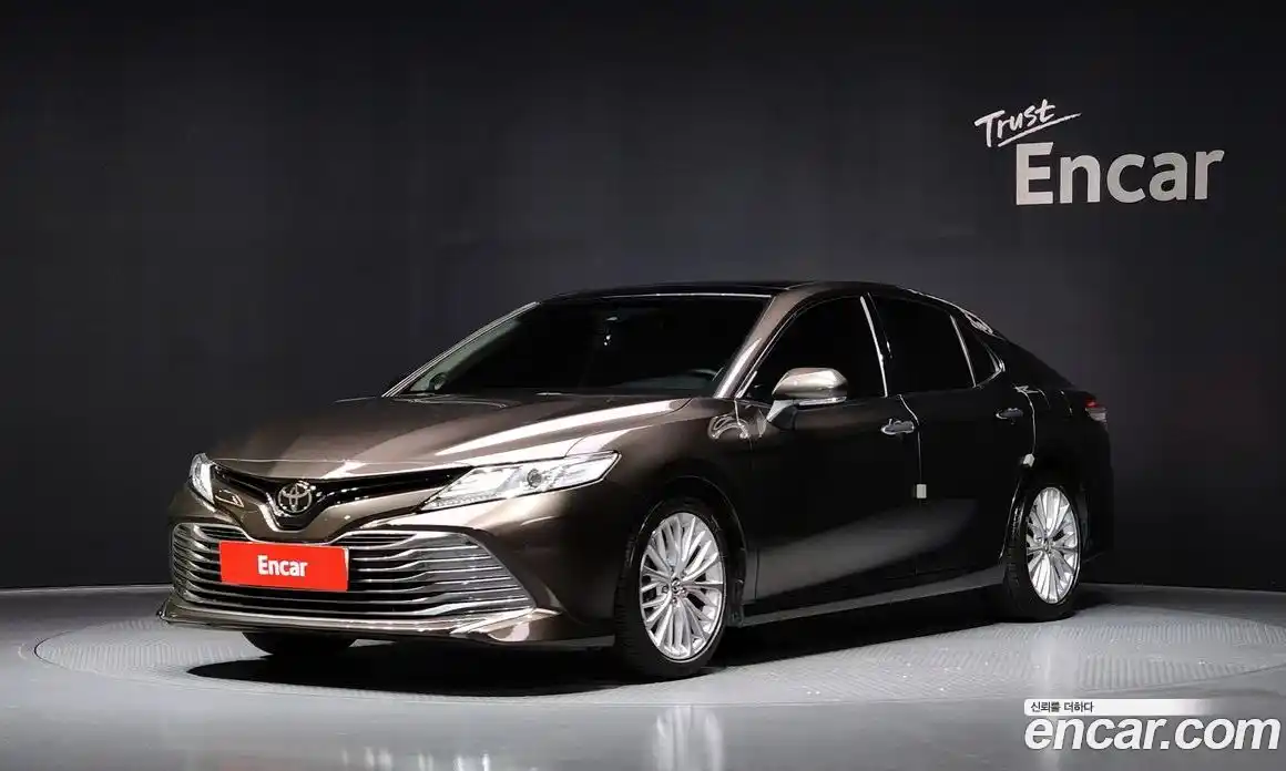 Toyota Camry 2018 2.5 Автомат в Москве № 170194, фото 11
