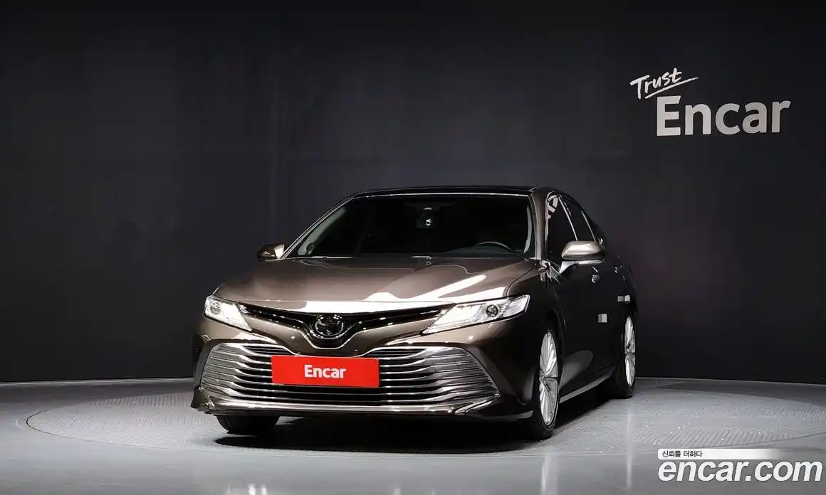 Toyota Camry 2018 2.5 Автомат в Москве № 170194, фото 13