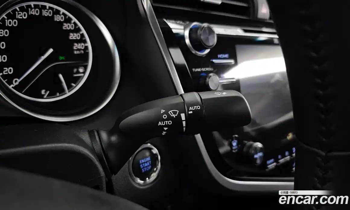 Toyota Camry 2018 2.5 Автомат в Москве № 170194, фото 15