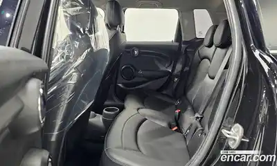 Mini Cooper 2016 1.5 Автомат в Москве № 178654, миниатюра 12