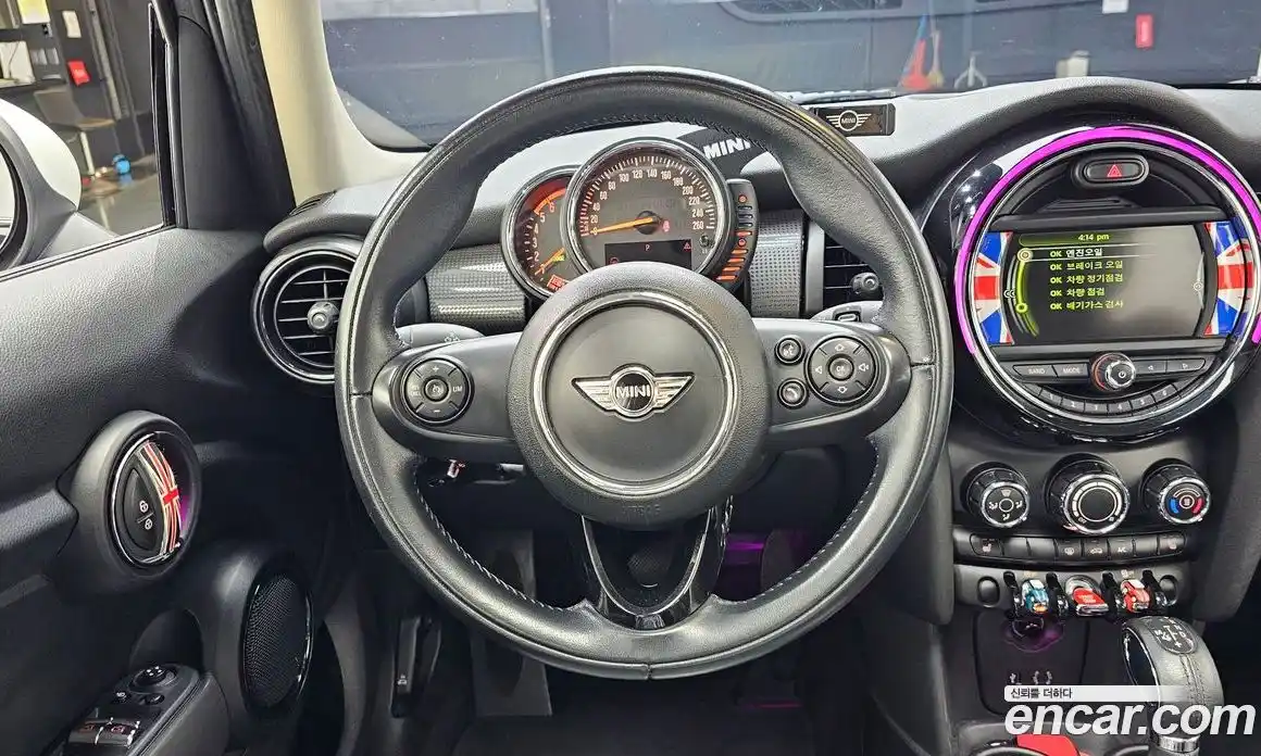 Mini Cooper 2016 1.5 Автомат в Москве № 178654, фото 14