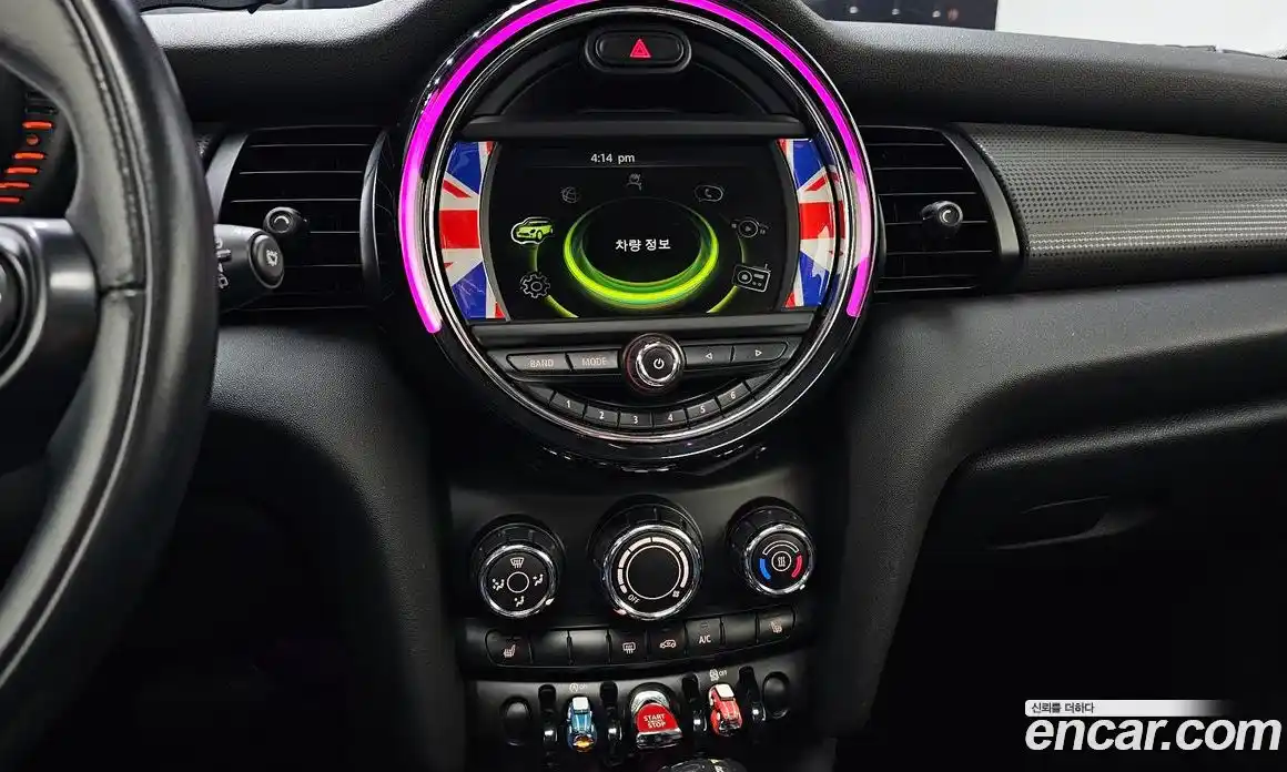 Mini Cooper 2016 1.5 Автомат в Москве № 178654, фото 15