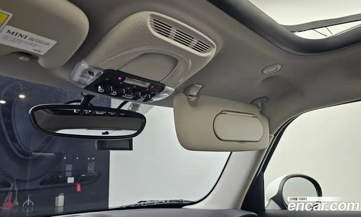 Mini Cooper 2016 1.5 Автомат в Москве № 178654, фото 18