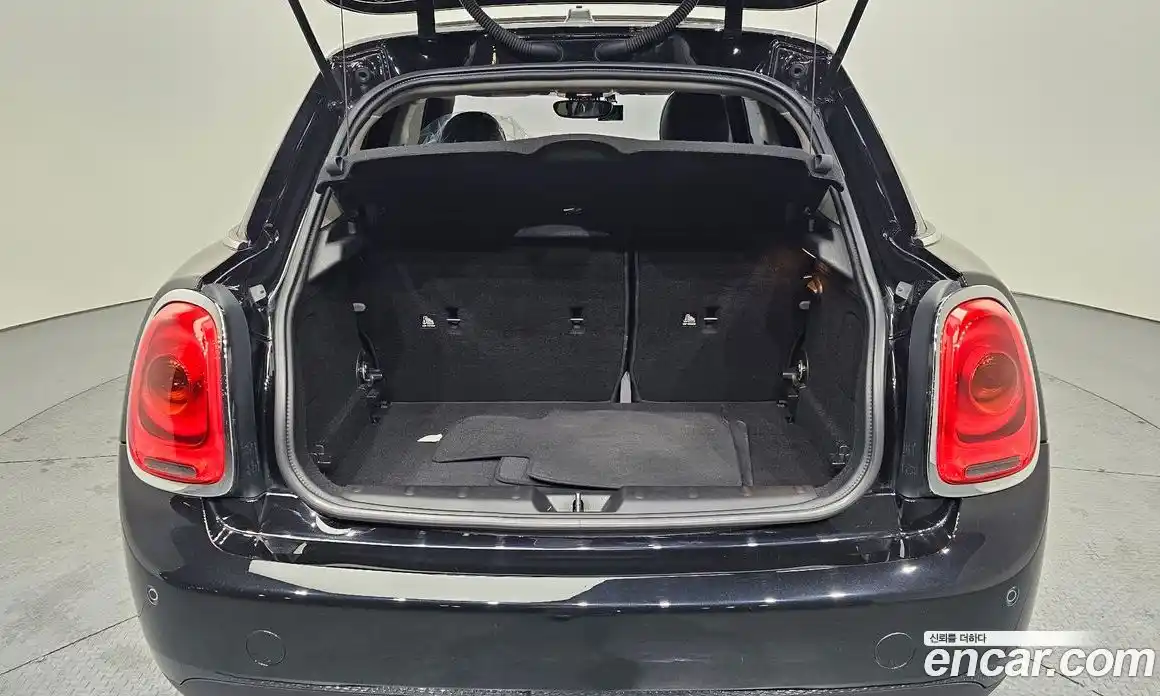 Mini Cooper 2016 1.5 Автомат в Москве № 178654, фото 20