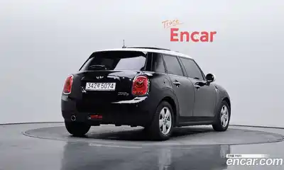 Mini Cooper 2016 1.5 Автомат в Москве № 178654, миниатюра 2