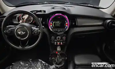 Mini Cooper 2016 1.5 Автомат в Москве № 178654, миниатюра 7
