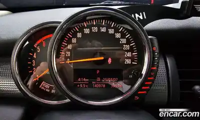 Mini Cooper 2016 1.5 Автомат в Москве № 178654, миниатюра 8