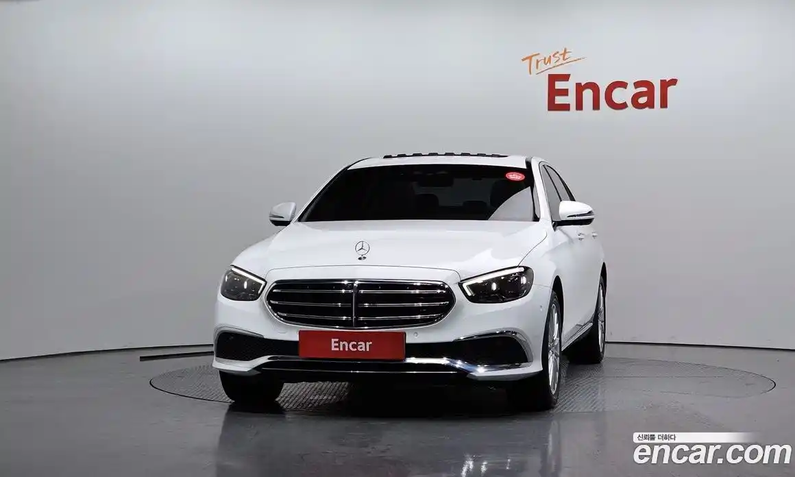 Mercedes-Benz E-Class 2022 1.9 Автомат в Москве № 183566, фото 13