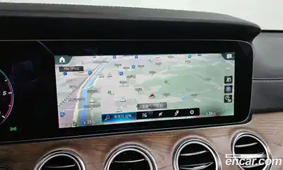 Mercedes-Benz E-Class 2022 1.9 Автомат в Москве № 183566, миниатюра 2